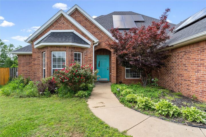 Property Photo: 989 Lexington Circle AR 72762