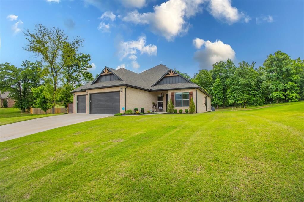 Property Photo:  5504 Asheville Way  OK 73020 