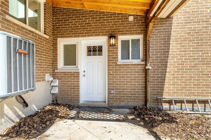 Property Photo:  477 Valleyview Crescent B  ON L9T 3L3 