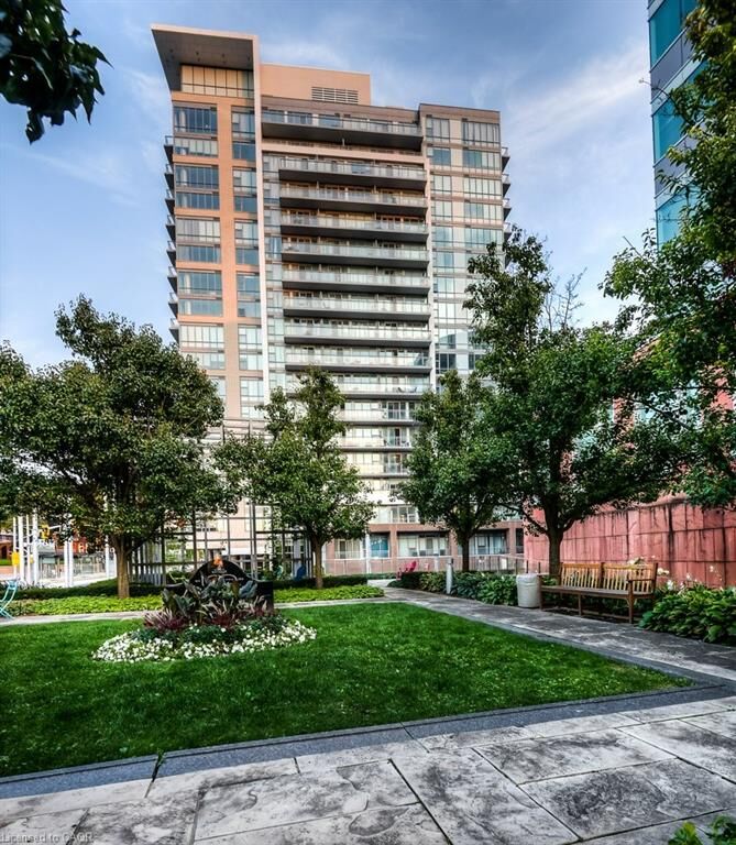 Property Photo:  85 Duke Street W 1402  ON N2H 0B7 