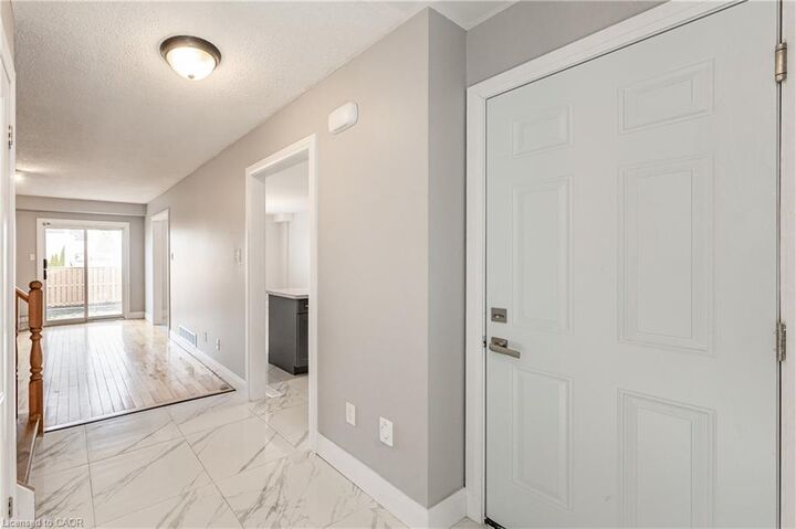 Property Photo:  3 Benemar Court  ON L8W 2R1 