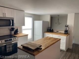 Property Photo:  122 Nelson Street Upper  ON N3T 2N4 