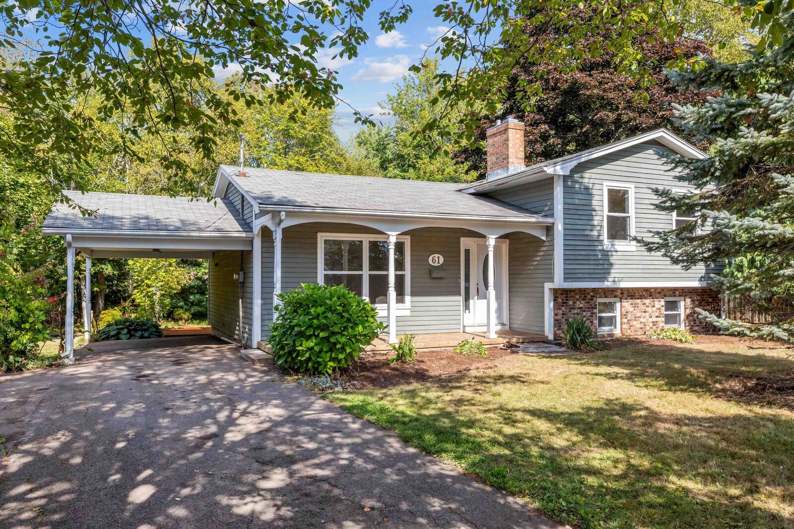 Property Photo:  61 Glencove Dr  PE C1B 1Y2 