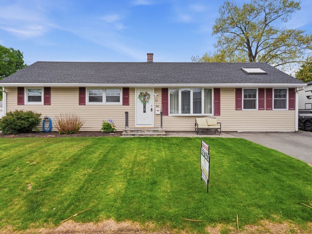 Property Photo:  73 Pawtucket Dr  MA 01854 