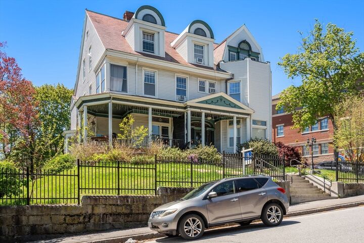 Property Photo:  5 Claremont Street  MA 01610 