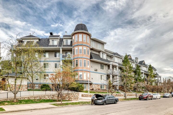 2422 Erlton Street SW 101 — photo 1