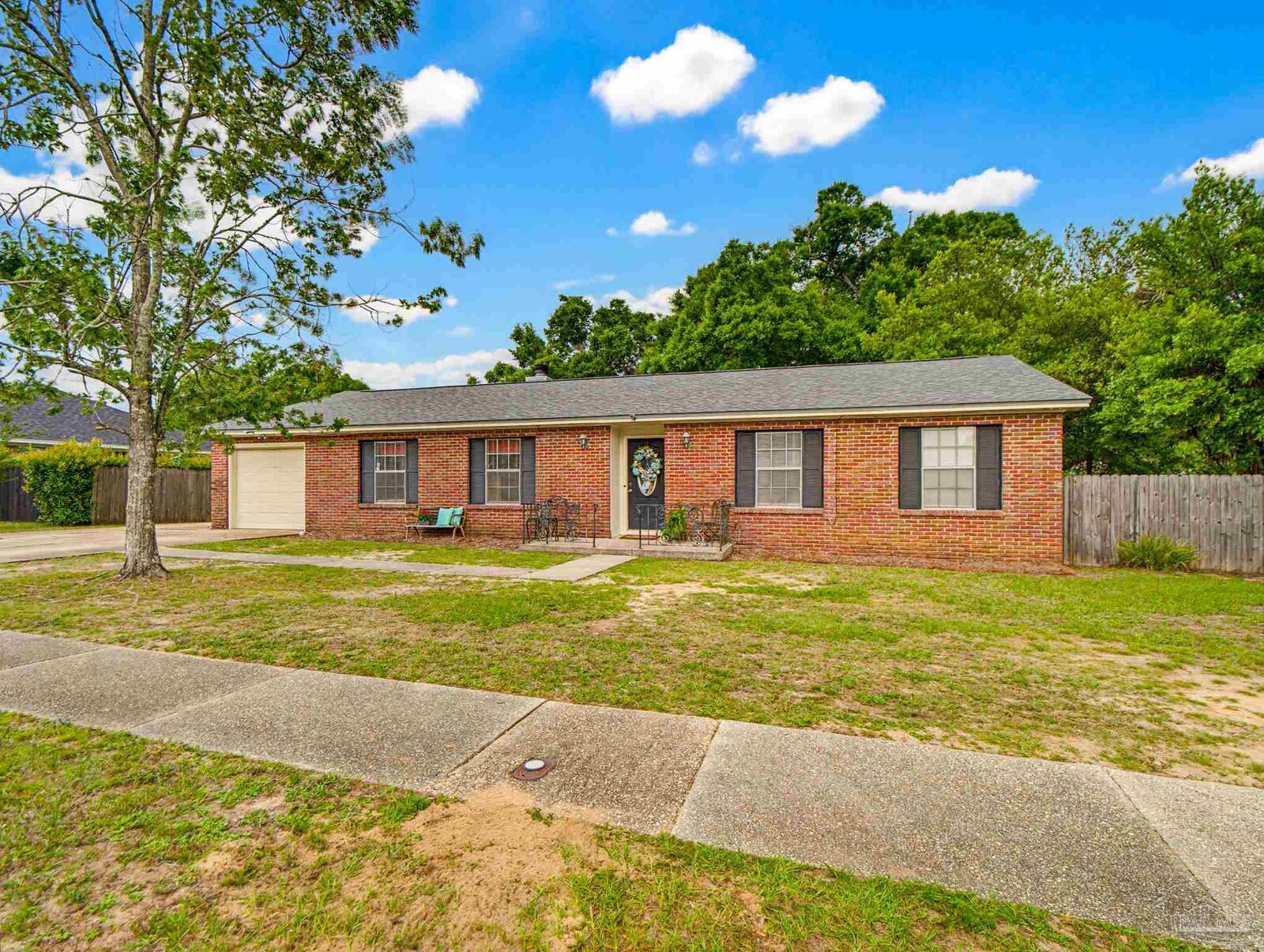 Property Photo: 8375 Strasburg Rd FL 32514