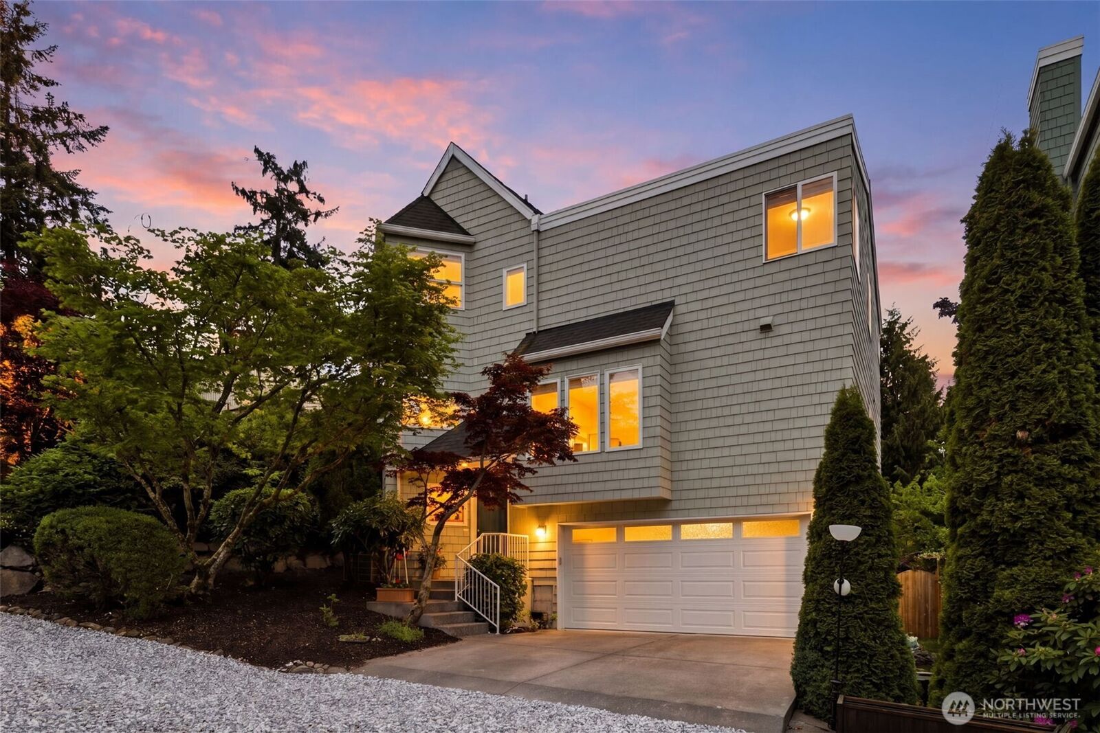 Property Photo:  4011 SW Webster Street  WA 98136 