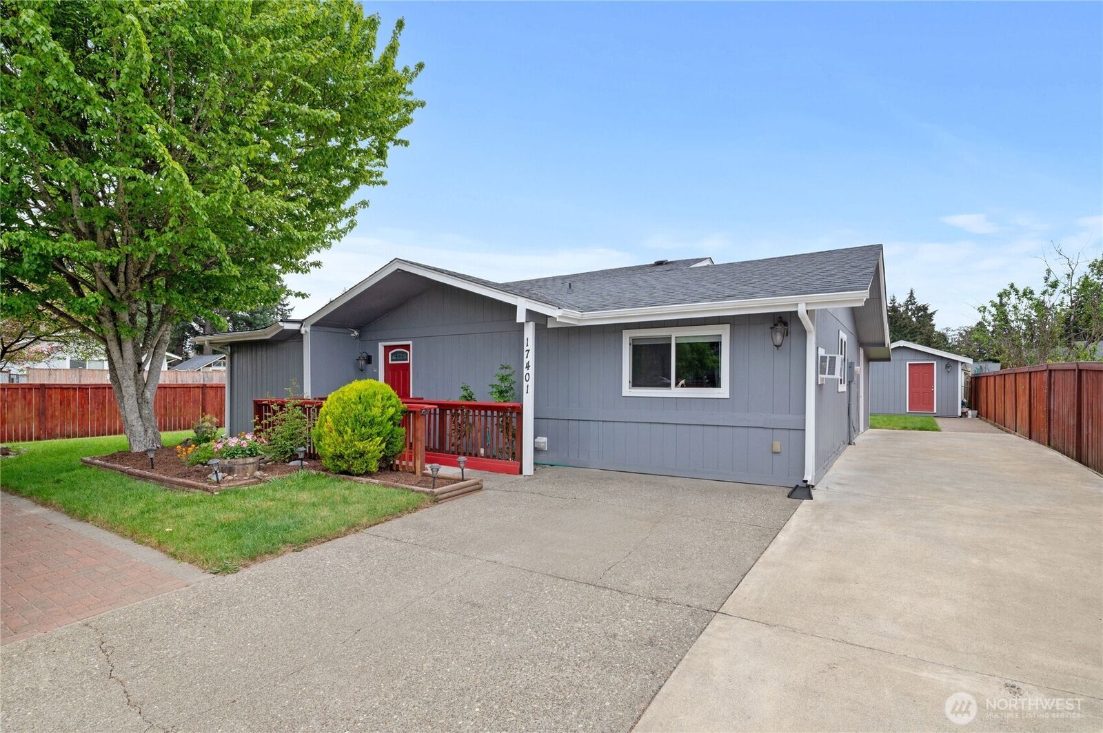 Property Photo: 17401 E 6th Ave WA 98387