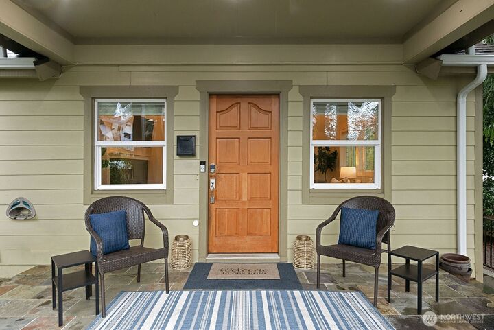Property Photo:  1516 NE 96th Street  WA 98115 