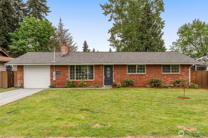 Property Photo: 625 SW 127th Street WA 98146