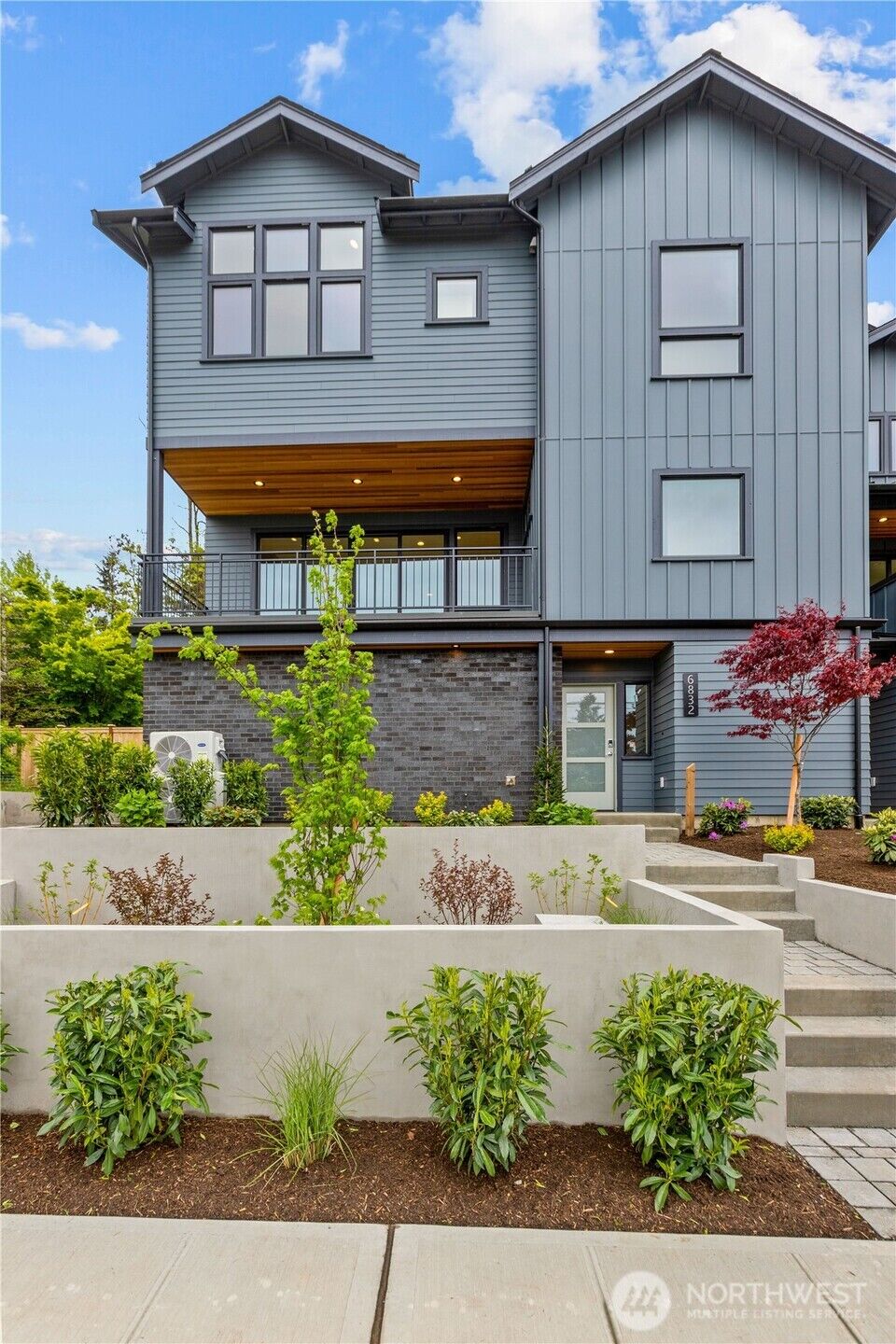 Property Photo:  6832  47th Avenue NE  WA 98115 