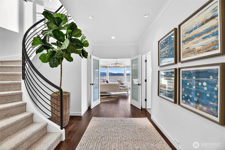Property Photo:  2007 E Lake Sammamish Parkway NE  WA 98074 