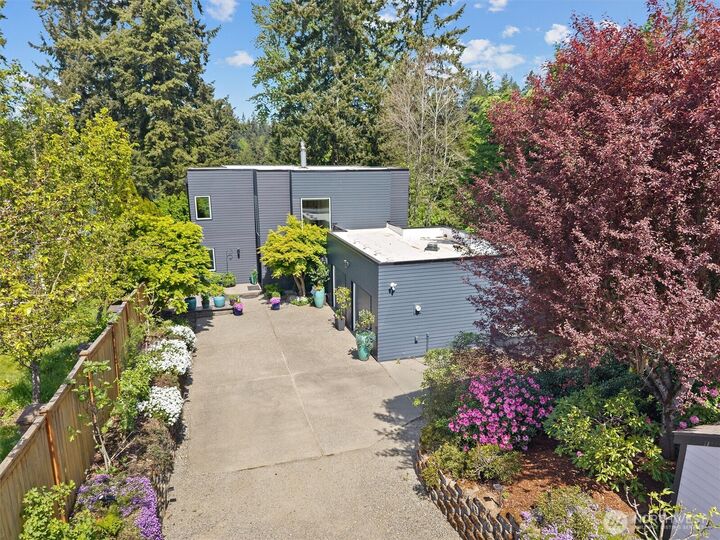 Property Photo:  16114 SE Lake Holm Road  WA 98092 