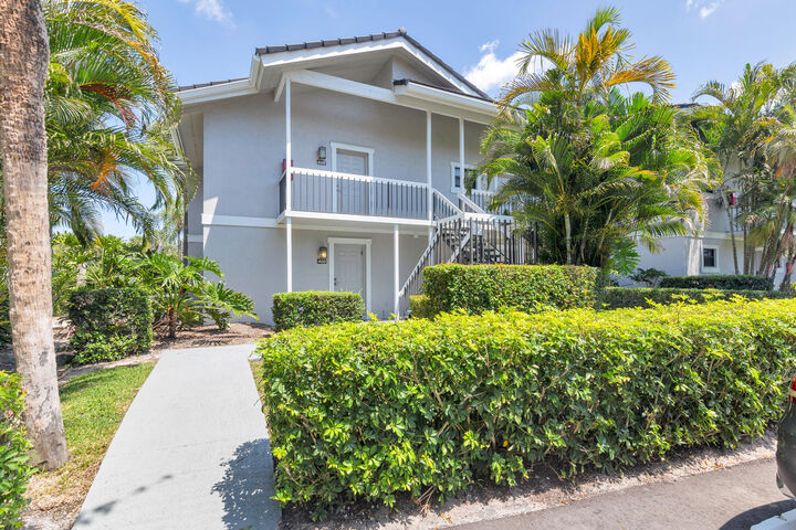 Property Photo:  11863 Wimbledon Circle 501/500  FL 33414 