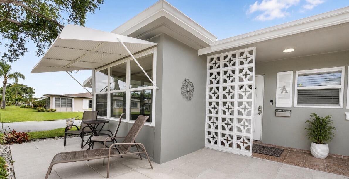 Property Photo: 920 South Drive A FL 33445