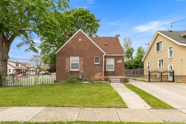 Property Photo:  1178 Fort Park Boulevard  MI 48146 