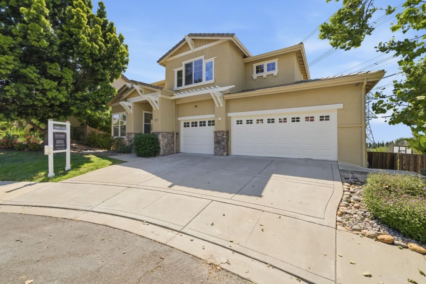 Property Photo: 44061 Linda Vista Road CA 94539