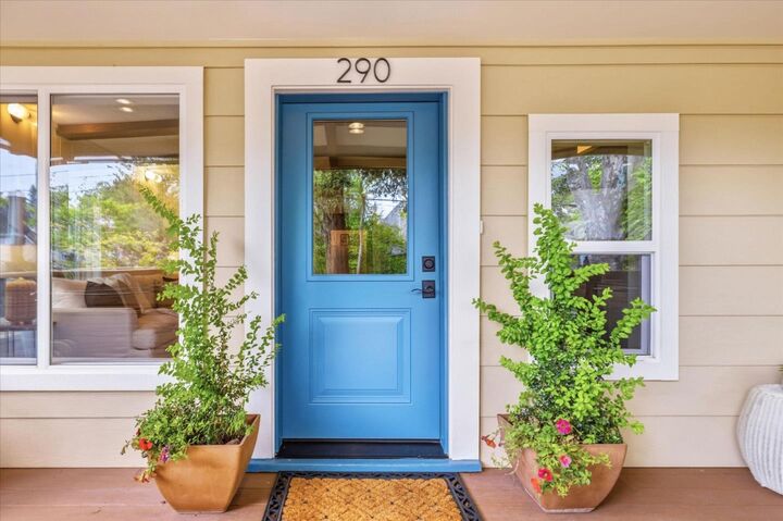 Property Photo:  290 Leland Avenue  CA 94306 