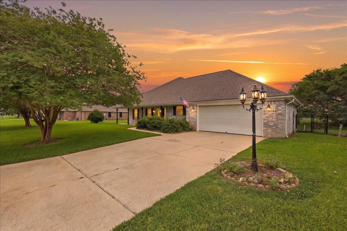 Property Photo: 8565 Sunflower Lane TX 77705