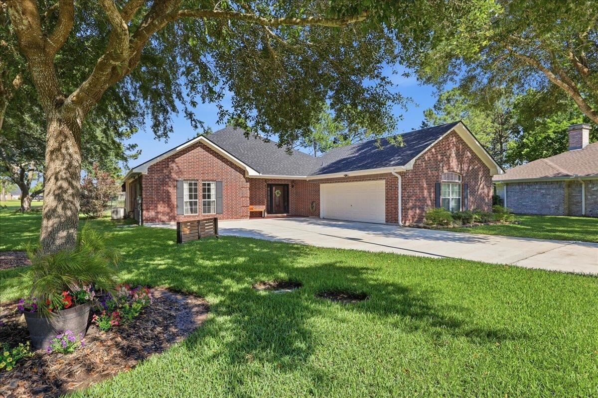 Property Photo:  3965 Sawgrass Circle  TX 77707 