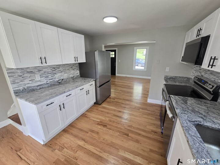 Property Photo:  206 Cook Lane  CT 06403 