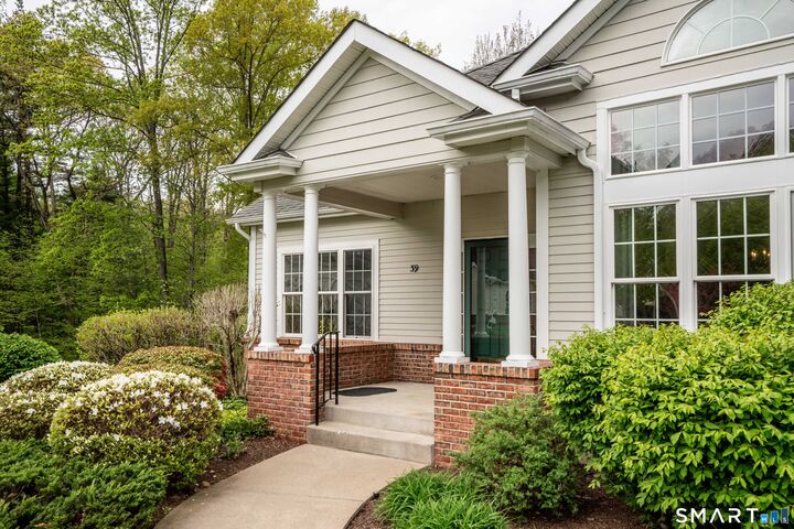 Property Photo:  39 Emily Way 39  CT 06107 