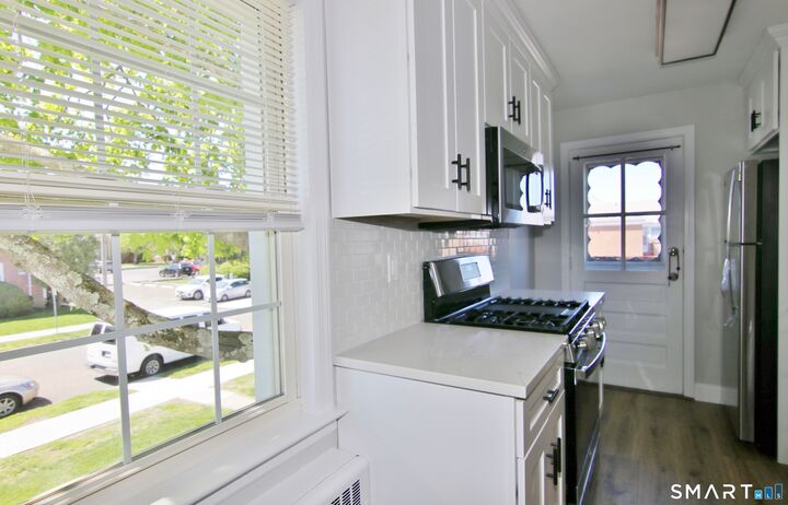 Property Photo:  6 Revere Drive 3  CT 06902 