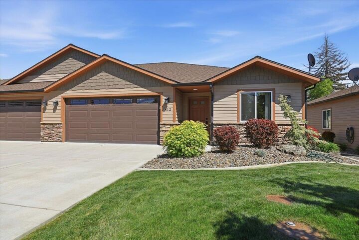 Property Photo:  412 / 414 N Pierce Rd  WA 99223 