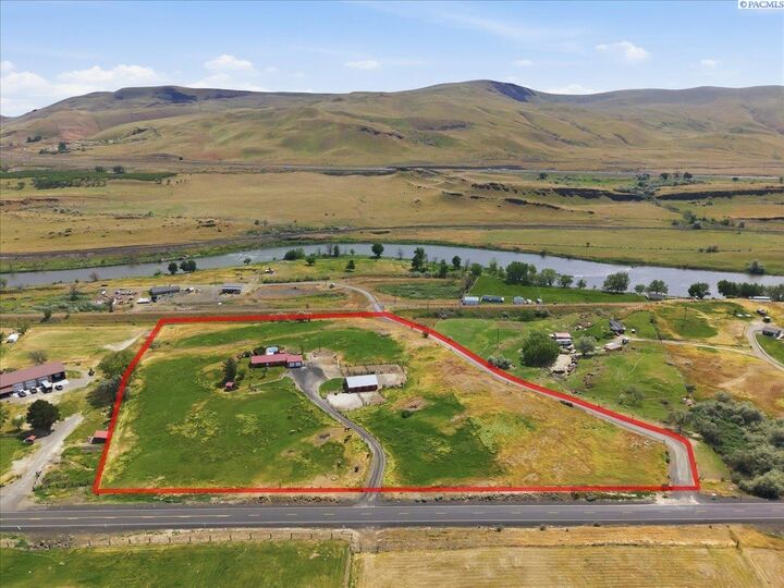 Property Photo:  35807 W Old Inland Empire Hwy  WA 99320 