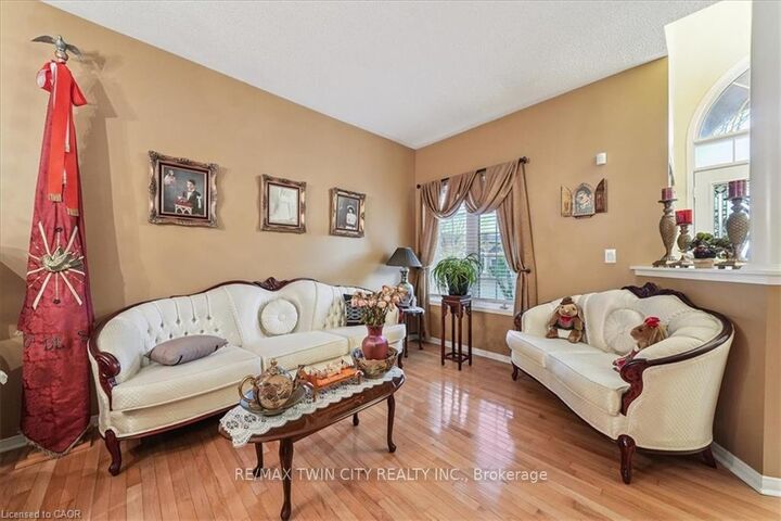Property Photo: 52 Mistycreek Crescent ON L7A 3E8