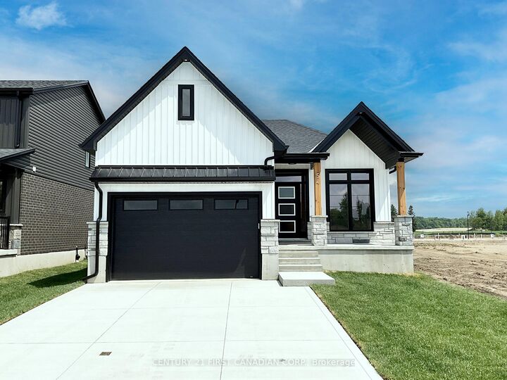 7 Postma Crescent — photo 1