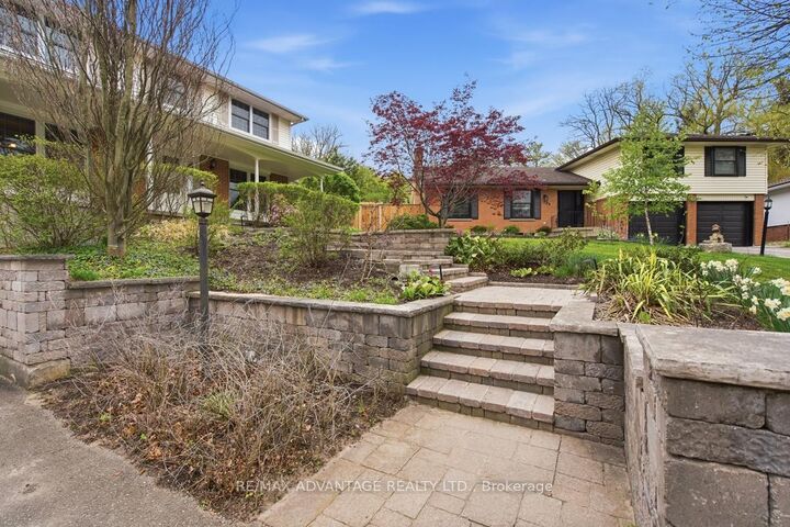 Property Photo: 35 Cowan Place ON N6C 2X4
