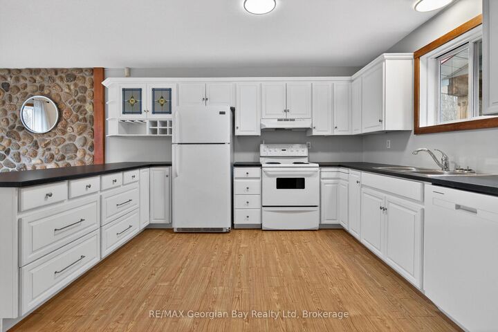 Property Photo: 90 Farlain Lake Road W ON L9M 0B9