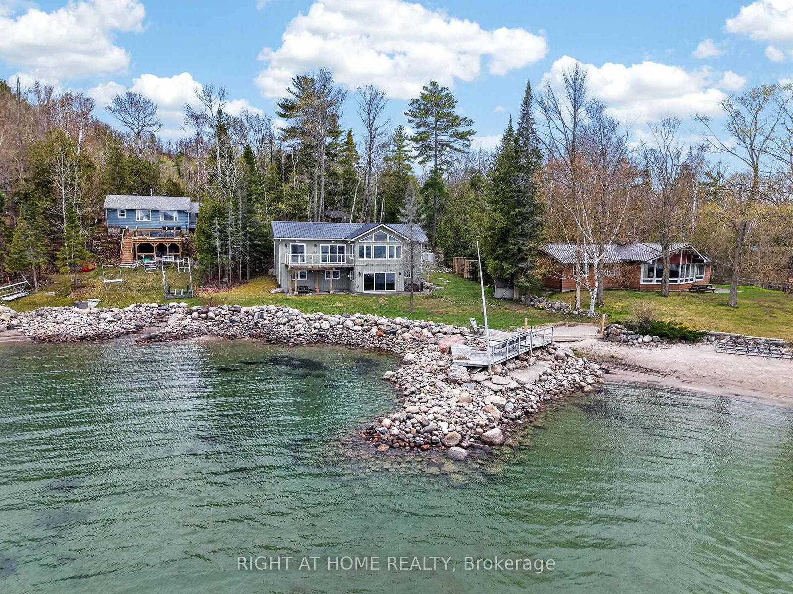 Property Photo: 442 Silver Birch Drive ON L9M 0M5