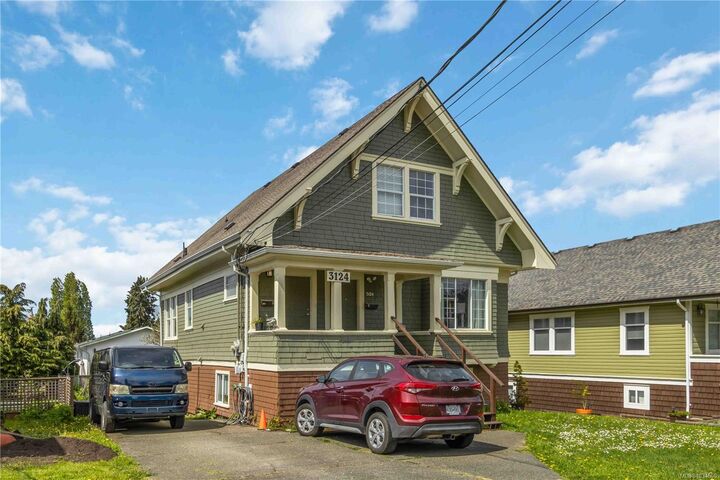 Property Photo: 3124 Glasgow St BC V8X 1L9