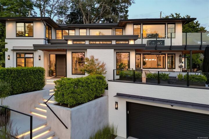 Property Photo: 717 Robleda Cres BC V8S 3K6