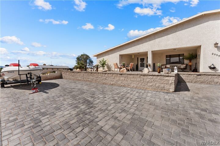 Property Photo:  2555 Tradewind Drive  AZ 86403 