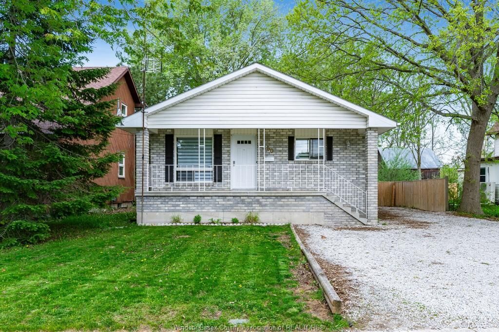 Property Photo:  60 Canal Street East  ON N0P 2L0 