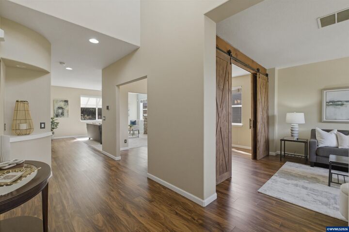 Property Photo:  977 Reagan Av NW  OR 97304 