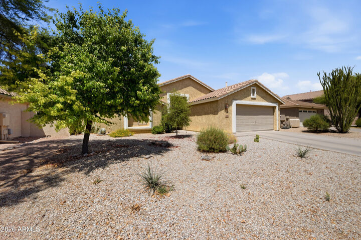 Property Photo:  1152 E Devon Drive  AZ 85296 