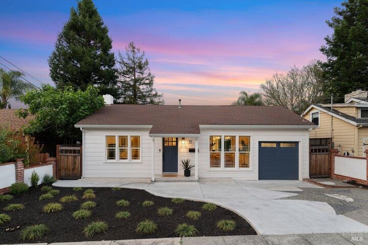 Property Photo: 35 Hillview Avenue CA 94901