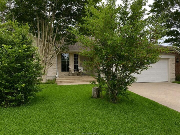Property Photo:  1206 Mullins Court  TX 77845 