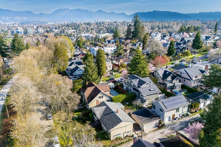 Property Photo: 5240 East Boulevard BC V6M 3V1