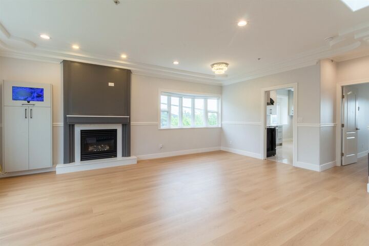 Property Photo: 392 E 63rd Avenue BC V5X 2J9