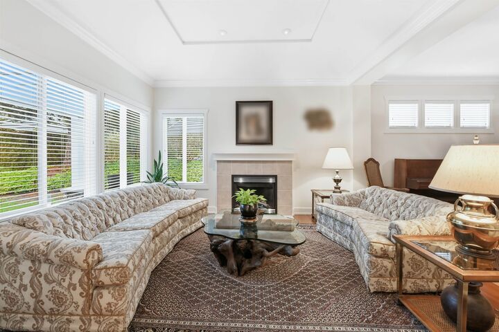 Property Photo:  18088 8 Avenue 11  BC V3Z 9T6 