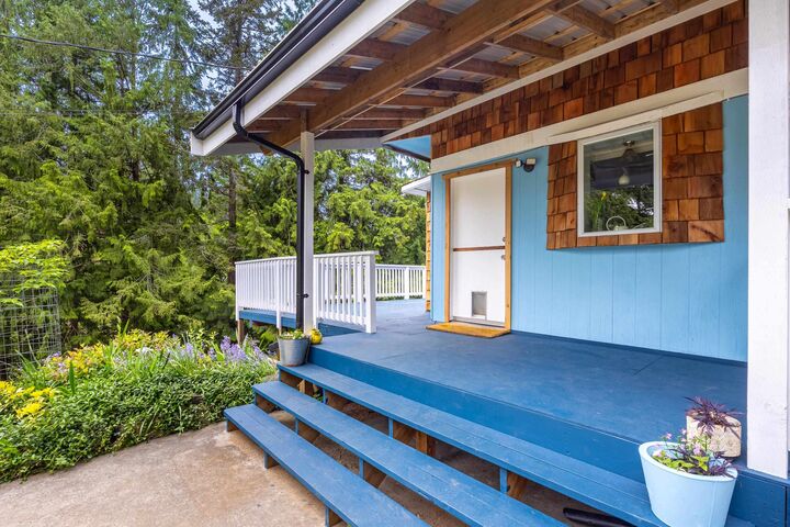 Property Photo:  12692 Lagoon Road  BC V0N 2H0 