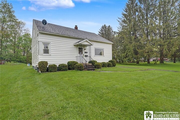 Property Photo:  324 Queen Street  NY 14760 