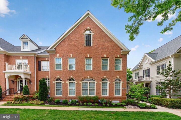 Property Photo:  3834 Farrcroft Drive  VA 22030 