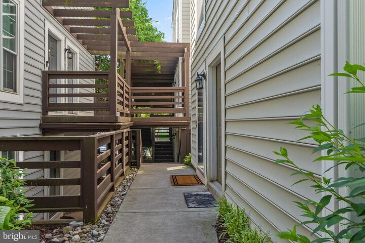 Property Photo:  10026 Oakton Terrace Road  VA 22124 